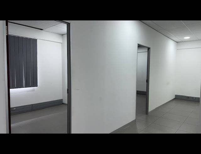 202M² OFFICE TO LET IN GLENWOOD